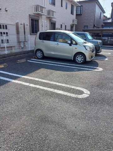 サン・エテルノの駐車場