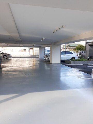 エトワールの駐車場