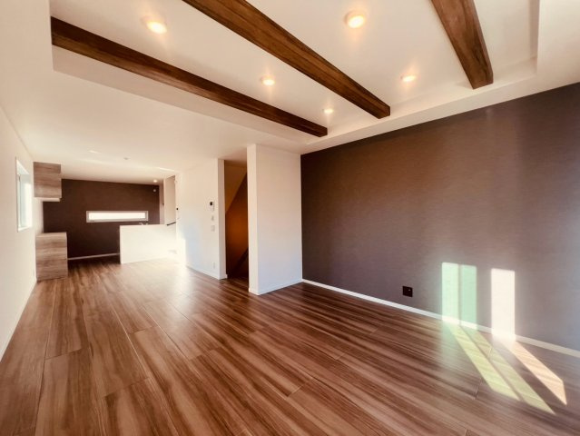 【居間・リビング】 | 杉並区南荻窪３丁目　新築戸建て　B号棟 | 家族が自然と集まる、心地よさとゆとりを感じるLDK空間
