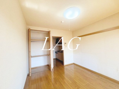 【居間・リビング】 | リヴェール | 洋室のお部屋です。