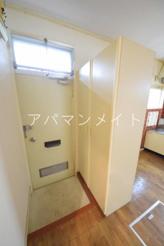 【玄関】 | グローリーハイツ | 玄関です