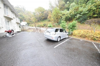 【駐車場】 | 駐車スペースございます ！