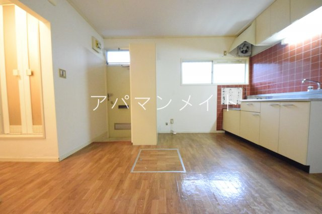 【寝室】 | グローリーハイツ | 使い勝手の良いお部屋です