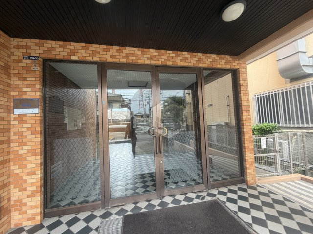 サンヴェール新池のエントランス