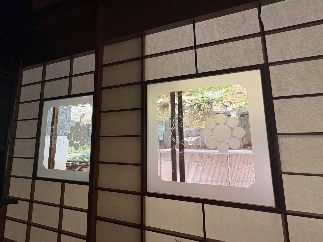 京丹波町須知　蔵のある家の設備|離れのガラス戸