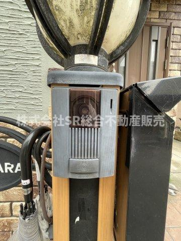 横沼町3丁目中古戸建のセキュリティ|弊社は、工務店と関係強化を徹底し、世界情勢やナフサショックの影響を受けずに材料確保を行い、納期も遅れることがございませんので、心配ご無用です！お気軽にご相談下さい。