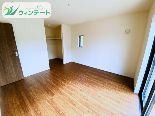第3石岡市山崎　新築戸建の洋室|家具を配置してもゆとりのある洋室。お子さまの成長に合わせて使い方を変えられるフレキシブルな空間です。