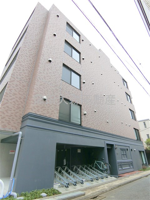 ECREDE蒲田(エクレーデ蒲田)の外観|2025年3月築　RC鉄筋コンクリート造地上5階建て総戸数19戸の賃貸マンション
東京都大田区蒲田1丁目　JR京浜東北線蒲田駅徒歩12分、京浜急行本線京急蒲田駅徒歩11分