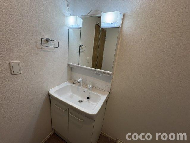 エヴィータの独立洗面台