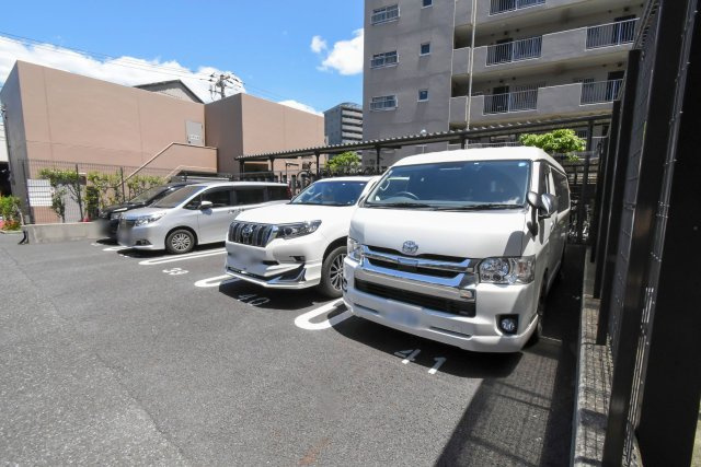 ナイスパークステイツ東陽町仙台堀川公園の駐車場|ナイスパークステイツ東陽町仙台堀川公園：敷地内に駐車場ございます！（空き要確認）
