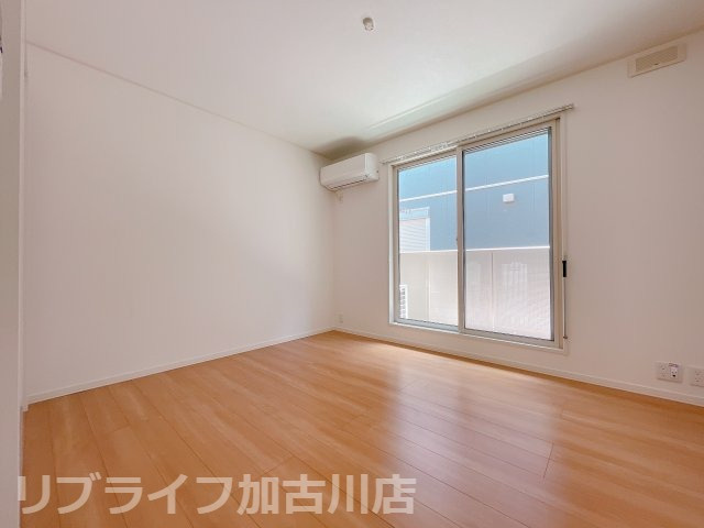 calmeの洋室