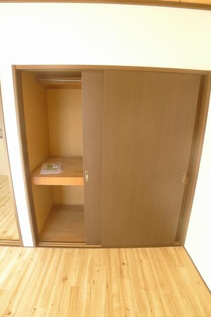 稲荷山ハイツの収納