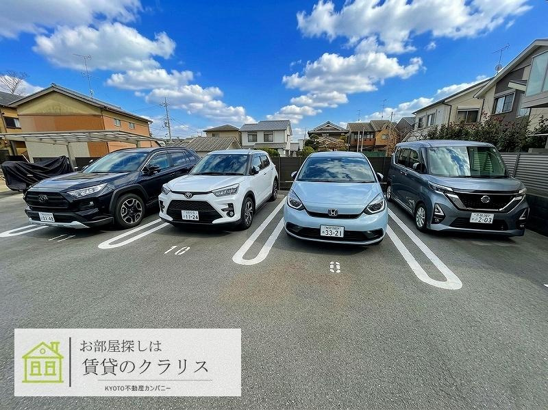 clochette arbre（クロシェットアルブル）の駐車場