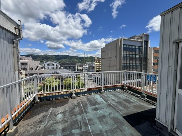「屋上と車庫がある家」高知市寿町　中古一戸建ての展望|開放的のある眺めは屋上付きの物件ならでは♪