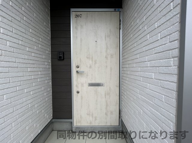 プラン・ソレイユの玄関