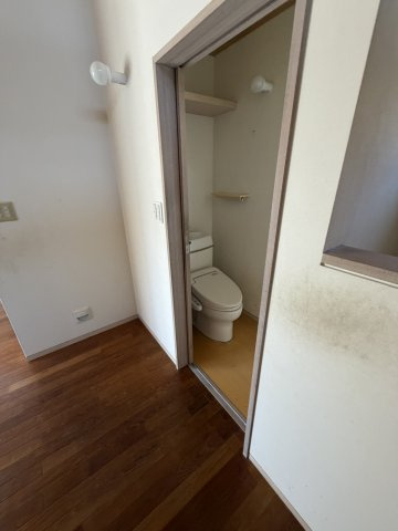 和歌山市手平4丁目・中古戸建・80429のトイレ