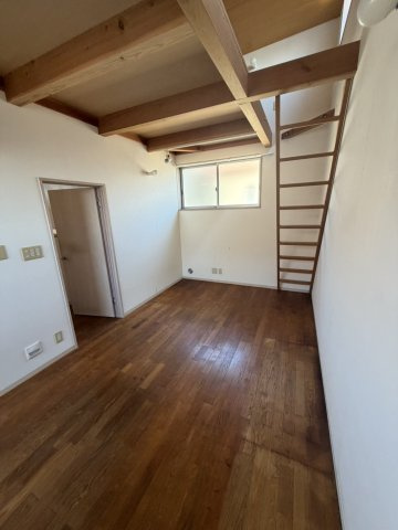 和歌山市手平4丁目・中古戸建・80429の洋室