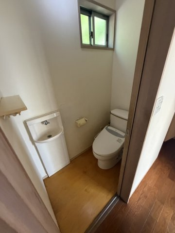 和歌山市手平4丁目・中古戸建・80429のトイレ