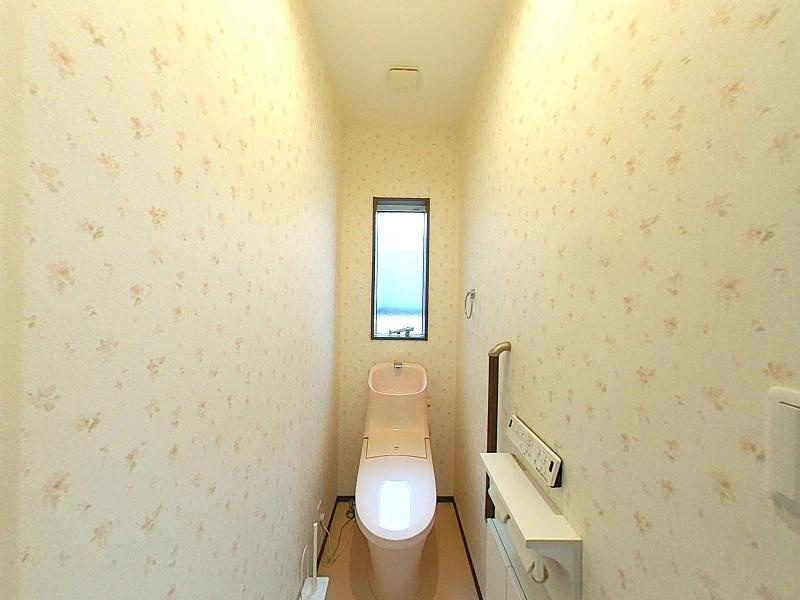 高知市和泉町　中古戸建てのトイレ|2F:トイレ