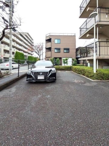 アメニティ芦田第3マンションの駐車場