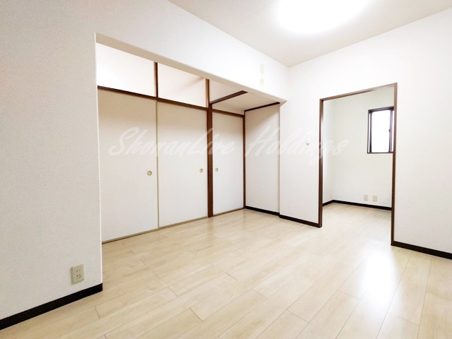藤沢市本鵠沼２丁目の賃貸マンションの居間・リビング