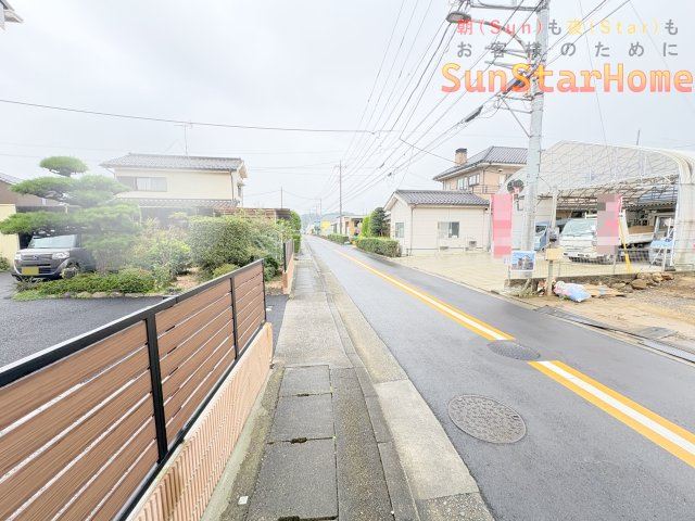 【サンスターホーム】羽村市羽加美3丁目　未来エコ住宅新築2号棟の前面道路含む現地写真