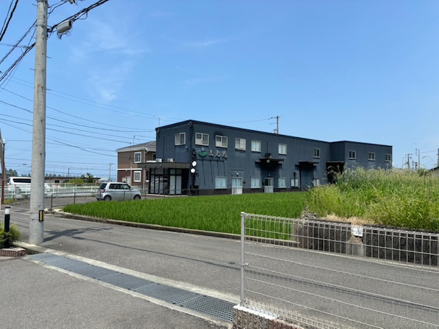 四国中央市中之庄町　元葬儀場の外観