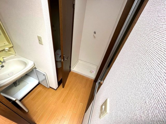 ノーブルタウン新栄の洗面所|イメージ（同建物内別部屋の写真です）