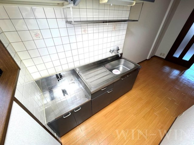 ノーブルタウン新栄のキッチン|イメージ（同建物内別部屋の写真です）