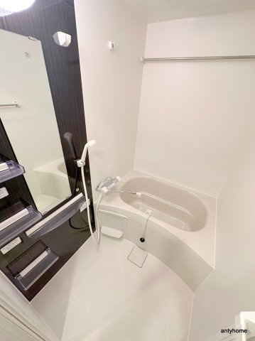 セレニテ本町東リアン　仲介手数料無料の浴室
