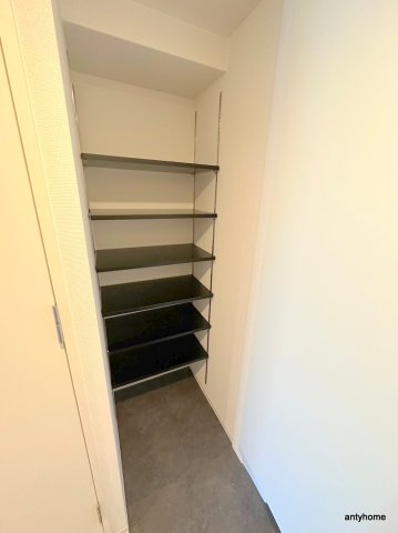 セレニテ本町東リアン　仲介手数料無料の収納