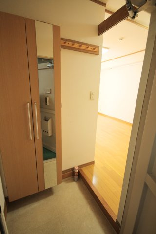 【玄関】