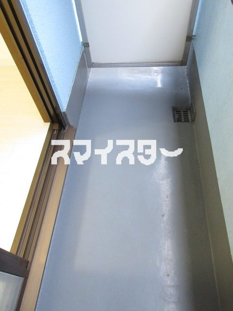 昭島市郷地町１丁目の賃貸マンションのバルコニー