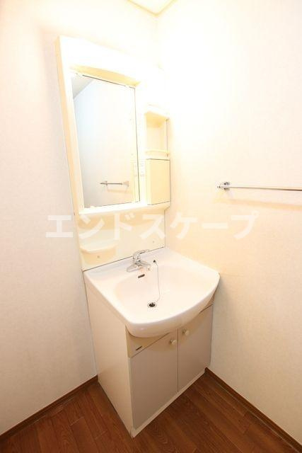 ヴィラハピネスⅢの洗面所|高崎、前橋のお部屋探しはエンドスケープまで！お客様の理想お聞かせ下さい♪