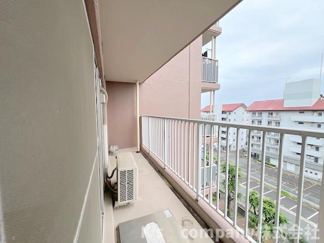 ◎高座郡寒川町一之宮７丁目　ソフィア茅ヶ崎A棟のバルコニー|2部屋続きの広いバルコニー☆