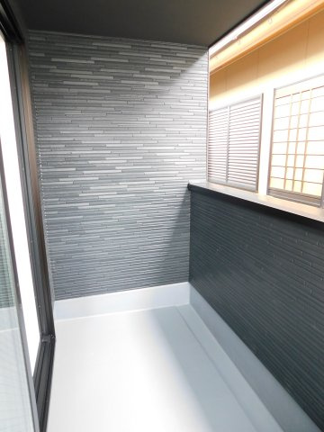 名古屋市中村区二ツ橋町２丁目の新築一戸建のバルコニー|◇インナーバルコニー◇　　雨や強風、直射日光を避けやすく、洗濯物を安心して干すことができます♪