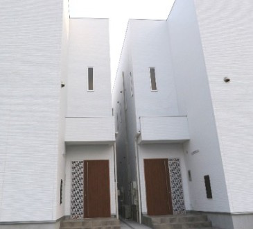  RIZEST　東大宮のエントランス