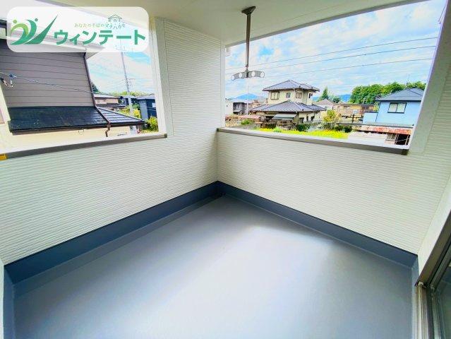 第4石岡市山崎　新築戸建のバルコニー|ワイドなバルコニーで、洗濯物や布団もまとめて干せます。毎日の家事がラクになるうれしいスペースです。