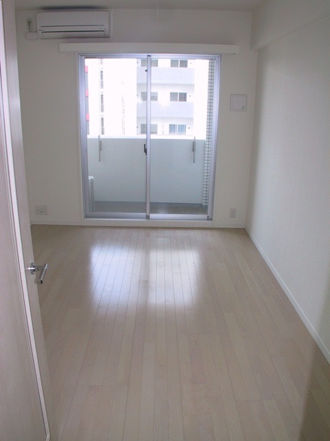 新品家具付きマンション中呉服町17(KaGood福岡)の洋室