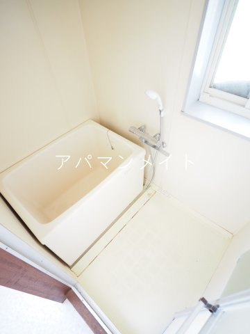 【浴室】 | 徳満邸貸家 | 日々の暮らしに欠かせないお風呂です