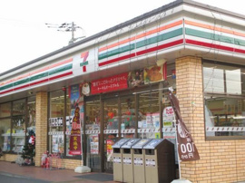 セブンイレブン鴻巣氷川町店まで110m