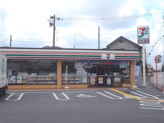 セブンイレブン鴻巣宮前原店まで700m