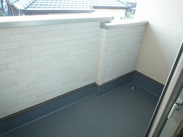 お洗濯にも便利なバルコニー付き