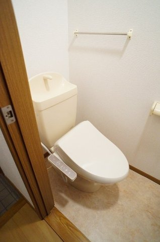 ゆったりとした空間のトイレです