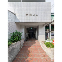 清潔なエントランスです