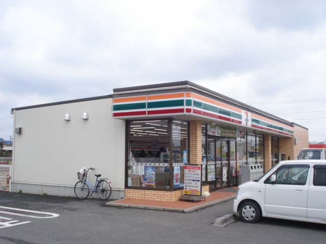 セブンイレブン（コンビニ）まで900ｍ