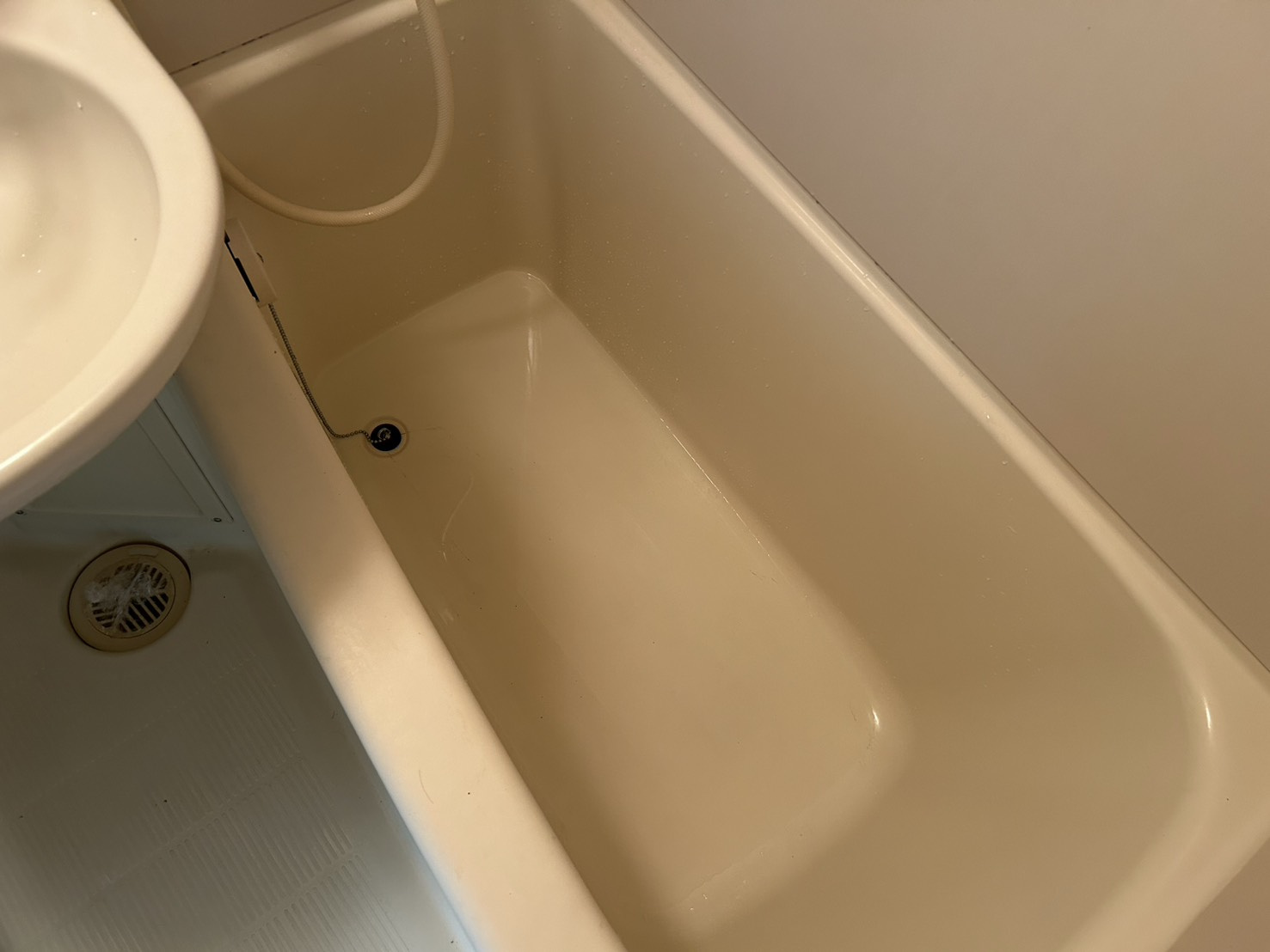 落ち着いた空間のお風呂です