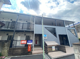 落ち着いた雰囲気の外観です