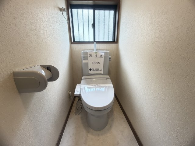 垂水区青山台３丁目戸建のトイレ