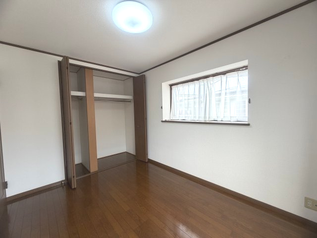 垂水区青山台３丁目戸建の洋室